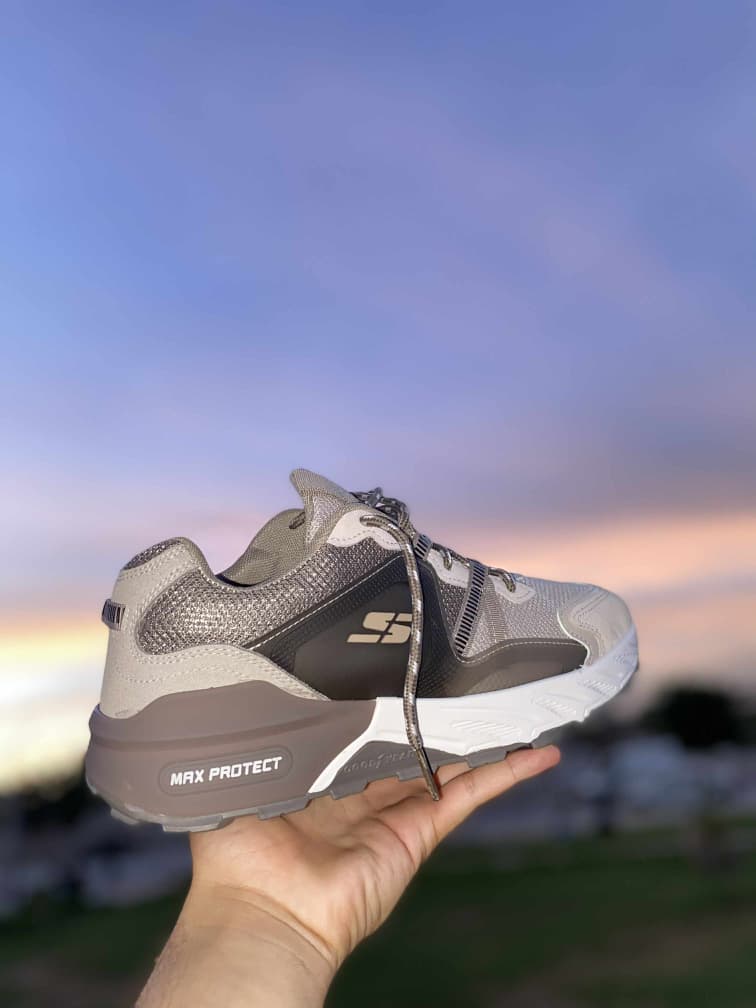Sketchers semelle max protect 2025